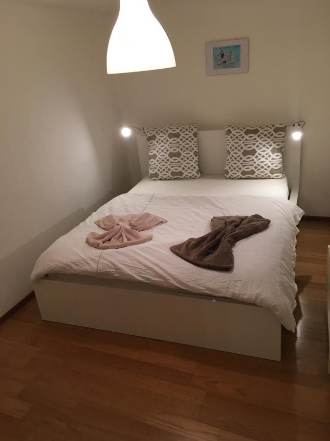 Parking Voiture & Appartement 2Pcs Lausanne Centre المظهر الخارجي الصورة